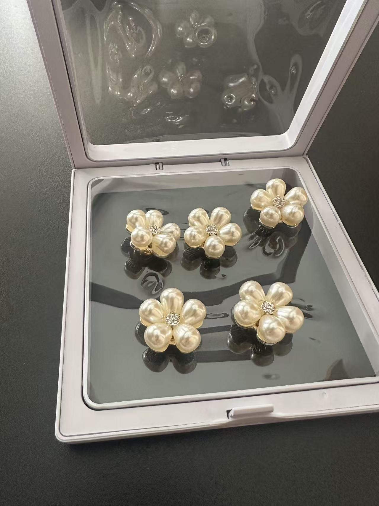 Noir Pearl No.5(Charms for the pet collar)