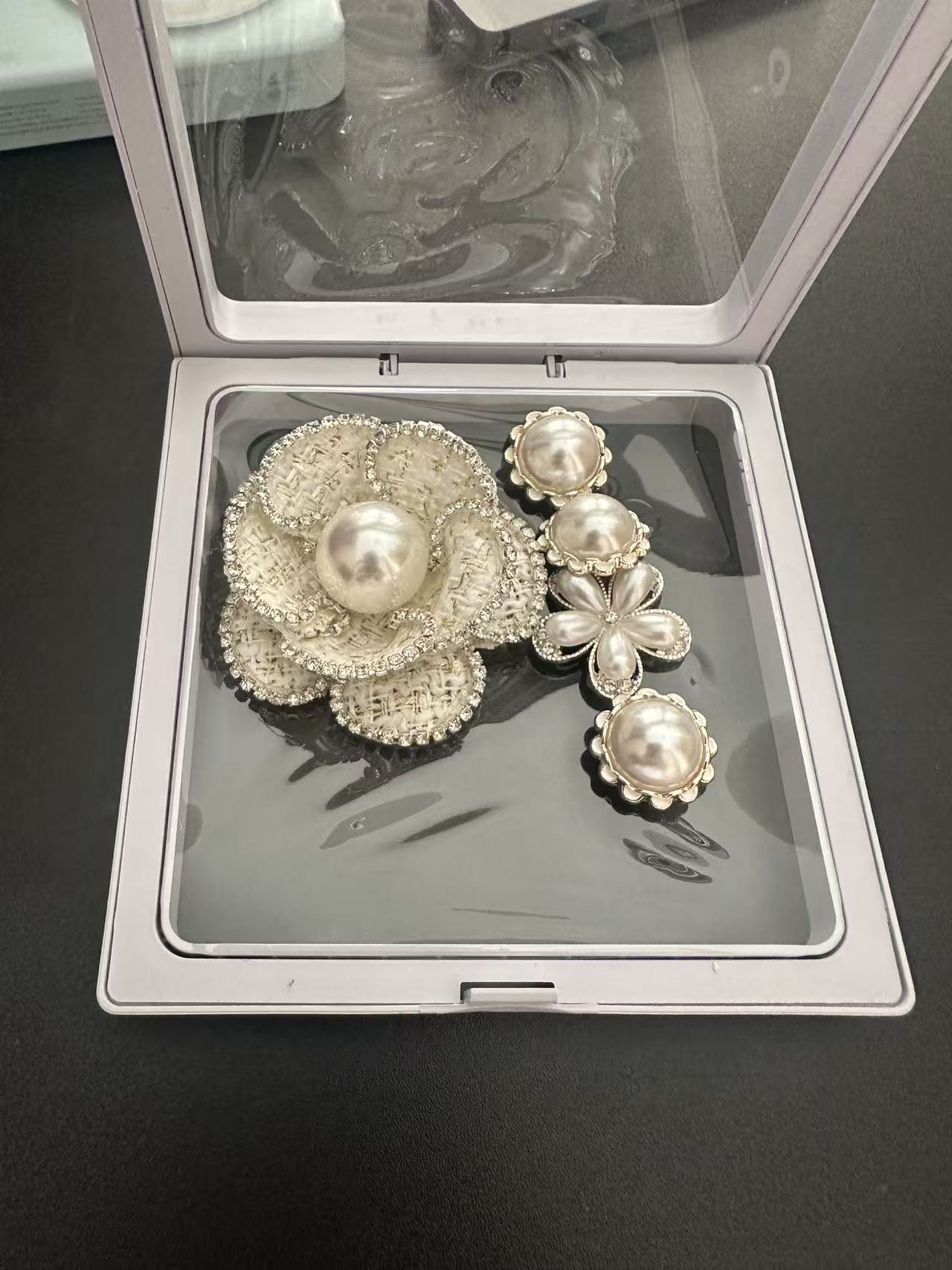 Ivory Whisper(Charms for the pet collar)