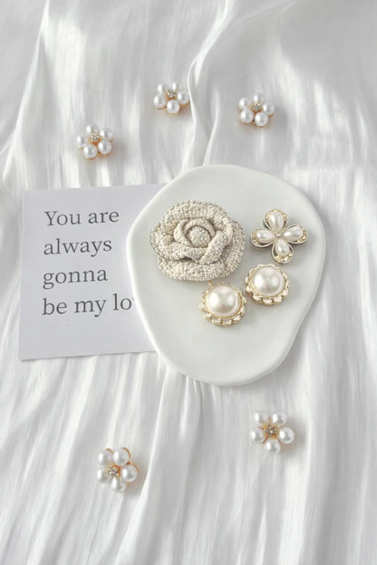 Ivory Whisper(Charms for the pet collar)