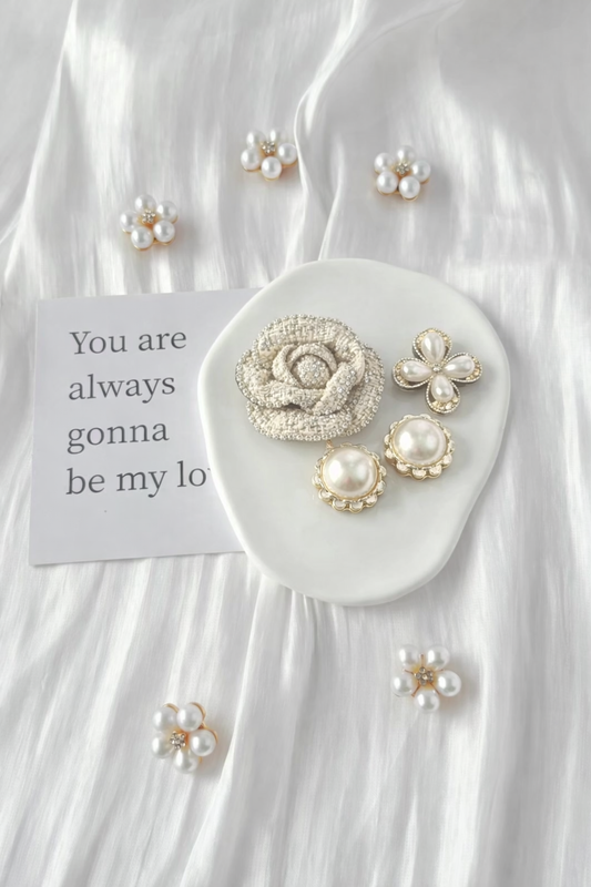 Ivory Whisper(Charms for the pet collar)